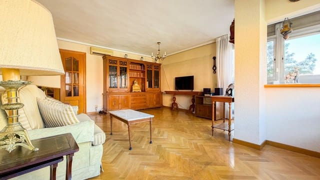 4 soverom Leilighet til salgs i Ciutat Universitaria, Valencia by med garasje - € 480 000 (Ref: 9873615)