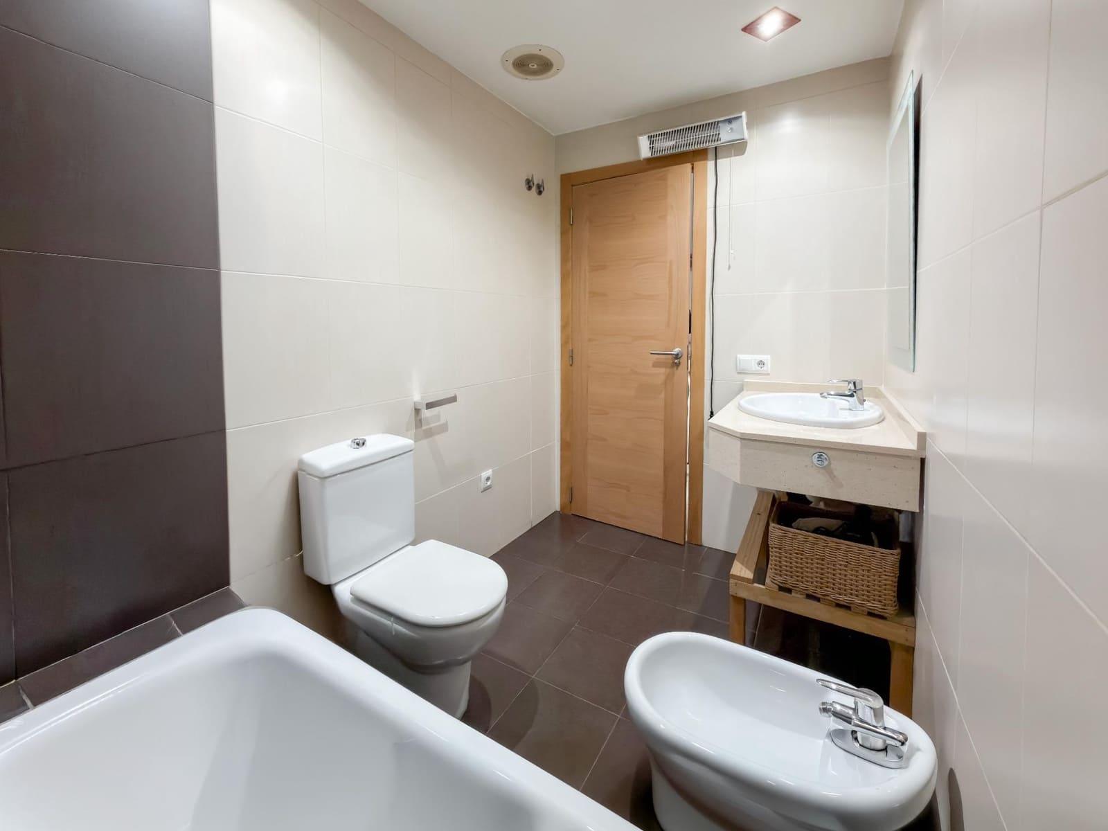 4 slaapkamer Rijtjeshuis te koop in Real met garage - € 259.000 (Ref: 9878953)