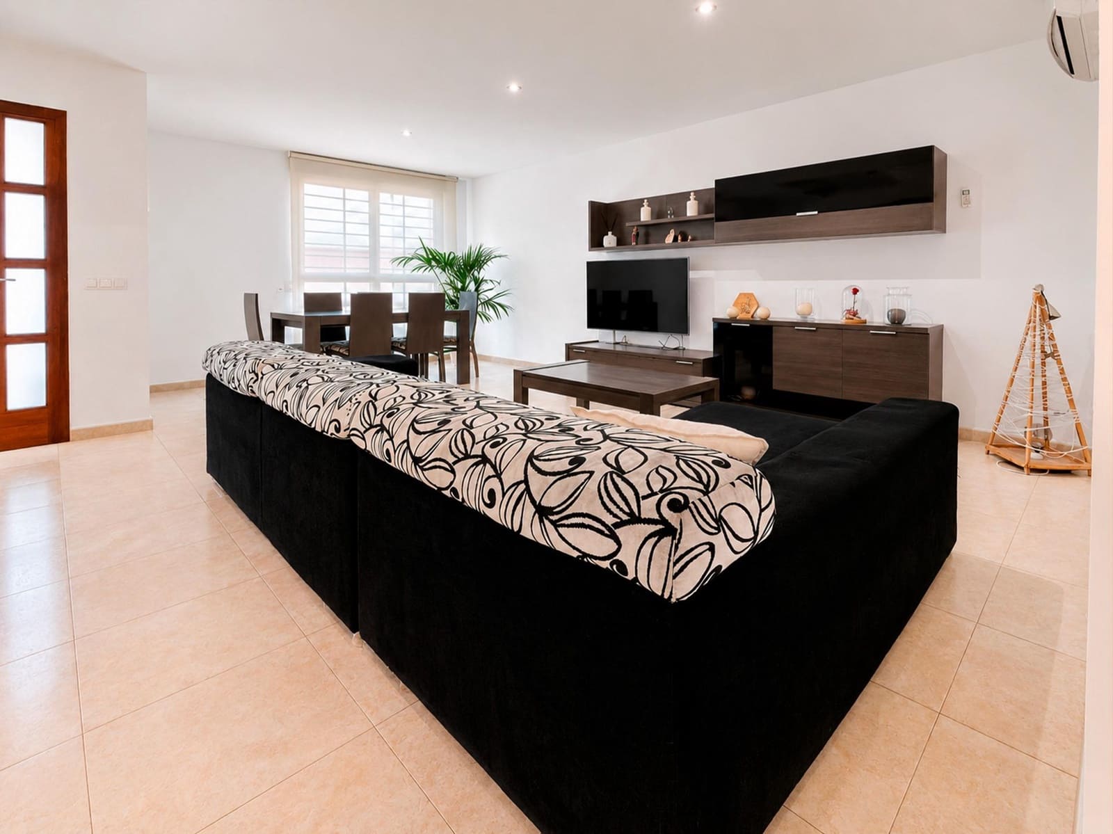 4 slaapkamer Rijtjeshuis te koop in Real met garage - € 259.000 (Ref: 9878953)