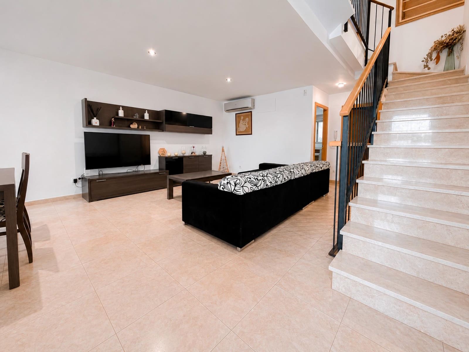 4 slaapkamer Rijtjeshuis te koop in Real met garage - € 259.000 (Ref: 9878953)