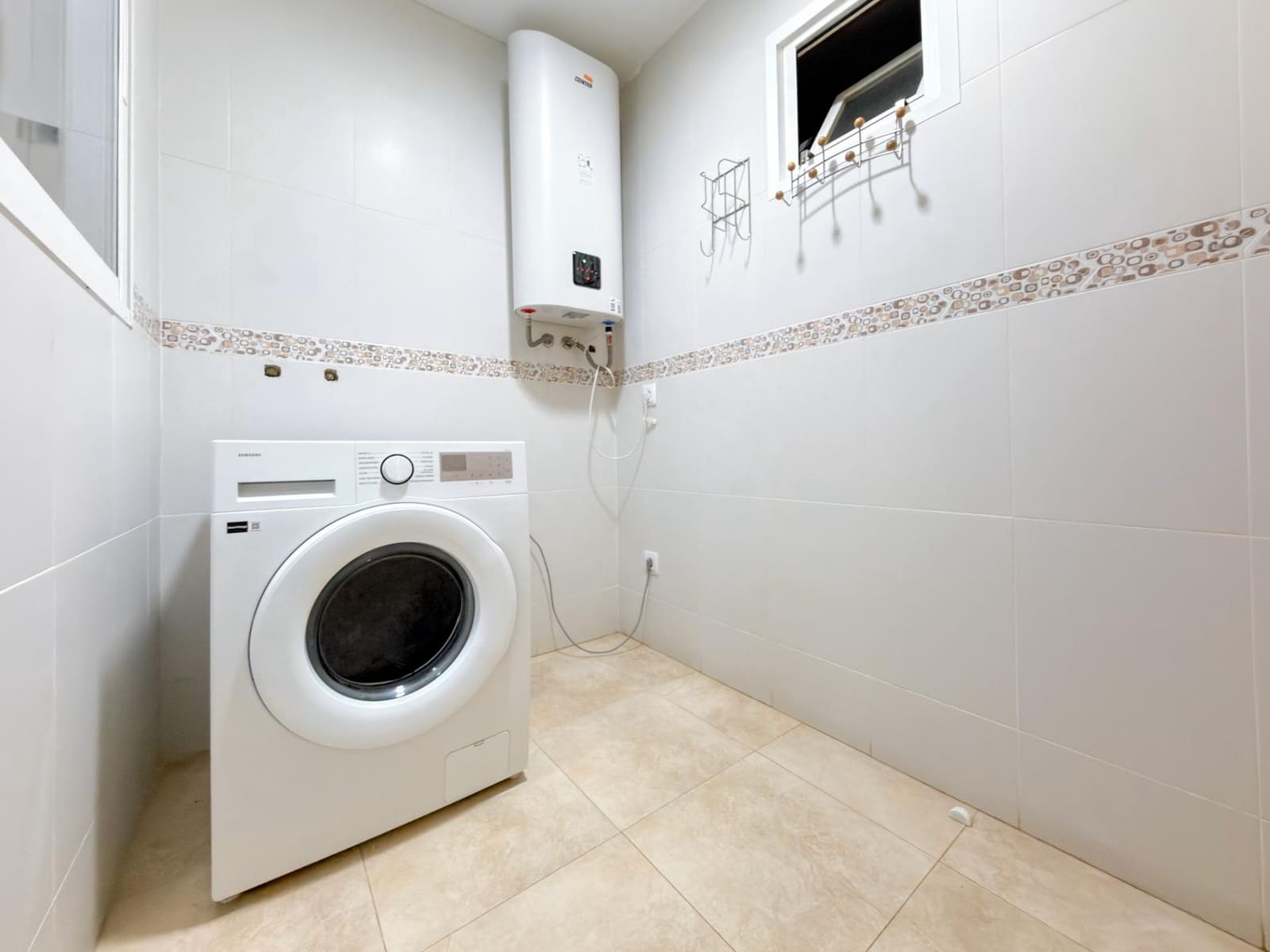 4 slaapkamer Rijtjeshuis te koop in Real met garage - € 259.000 (Ref: 9878953)