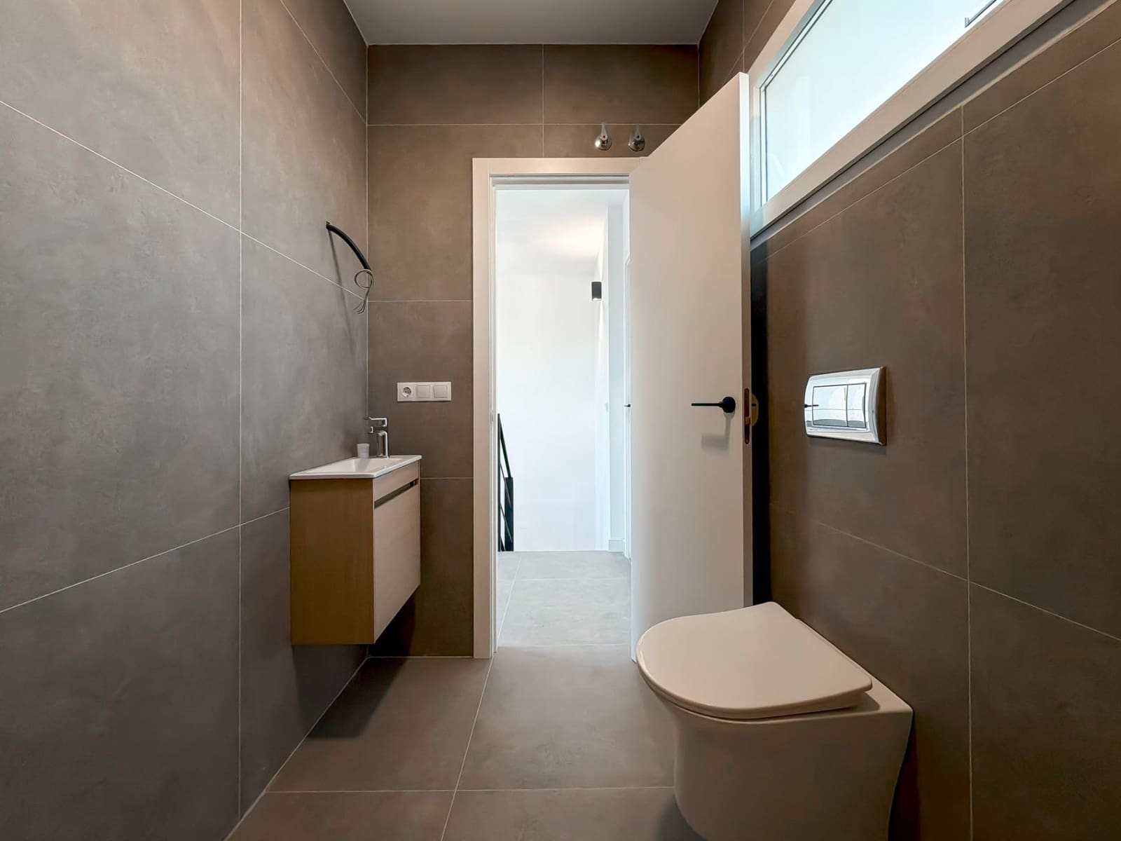 3 bedroom Townhouse for rent in Massamagrell - € 2,000 (Ref: 9884919)