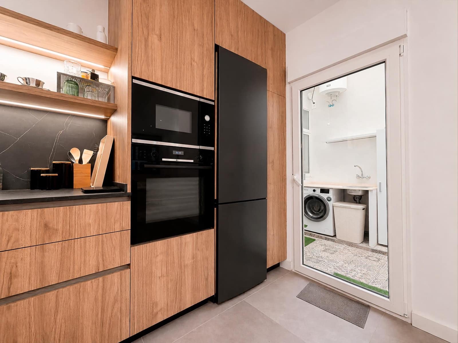 3 bedroom Townhouse for rent in Massamagrell - € 2,000 (Ref: 9884919)