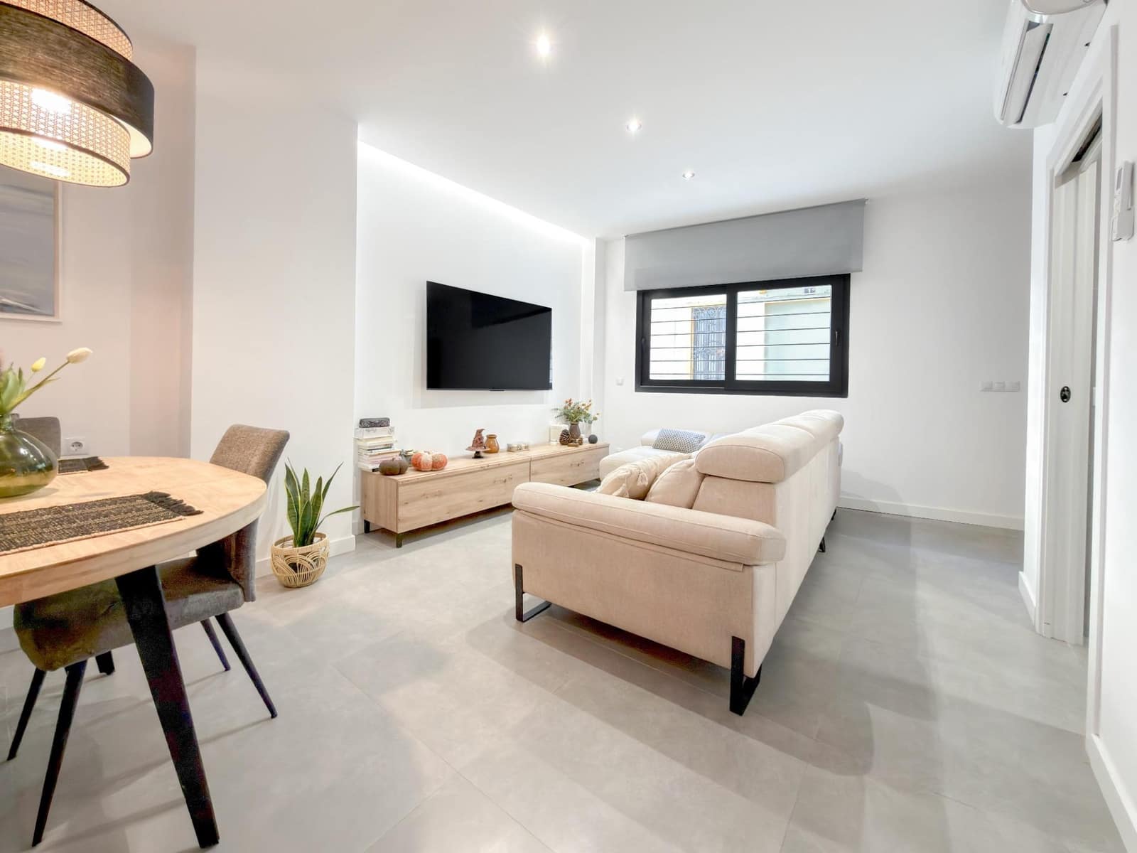 3 bedroom Townhouse for rent in Massamagrell - € 2,000 (Ref: 9884919)