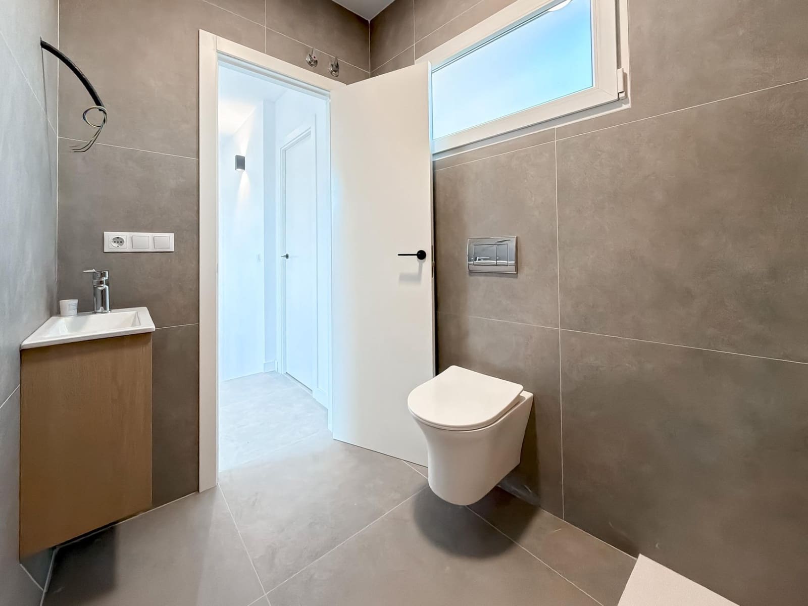 3 bedroom Townhouse for rent in Massamagrell - € 2,000 (Ref: 9884919)