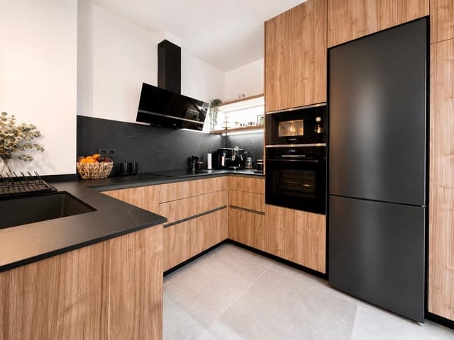 3 bedroom Townhouse for rent in Massamagrell - € 2,000 (Ref: 9884919)