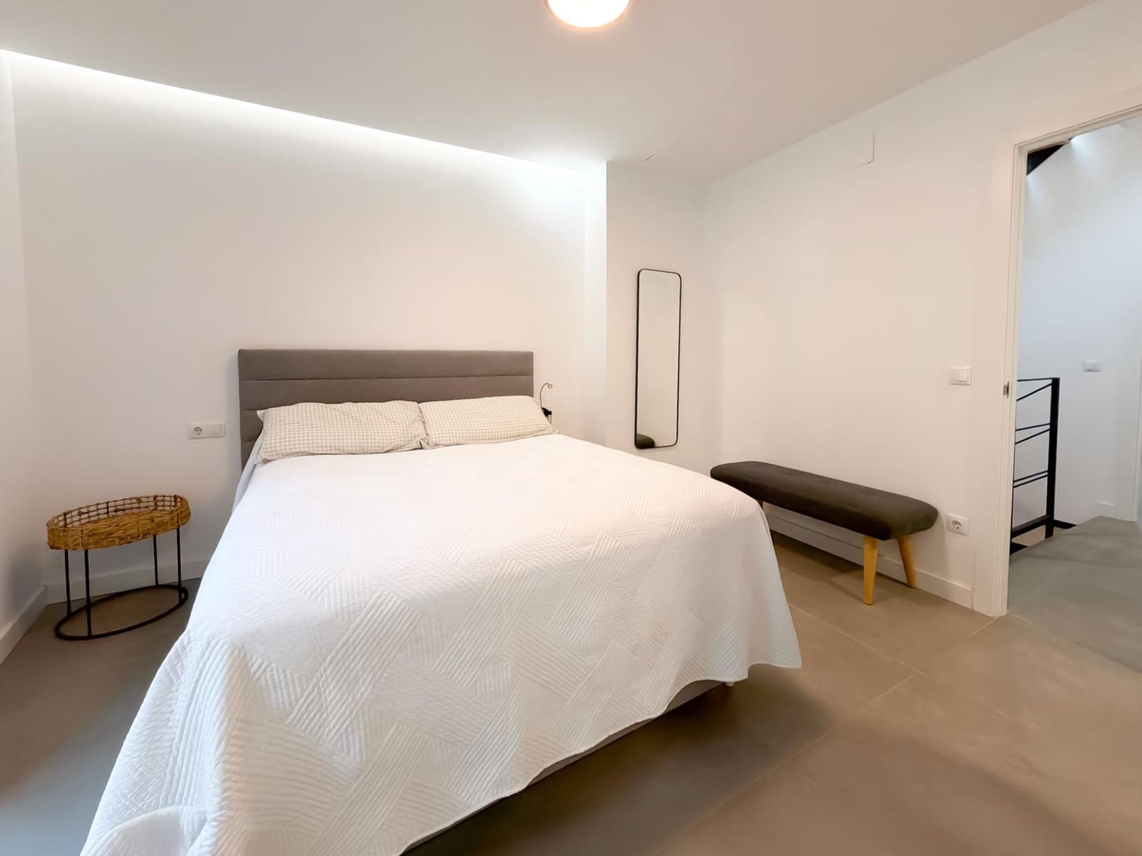3 bedroom Townhouse for rent in Massamagrell - € 2,000 (Ref: 9884919)