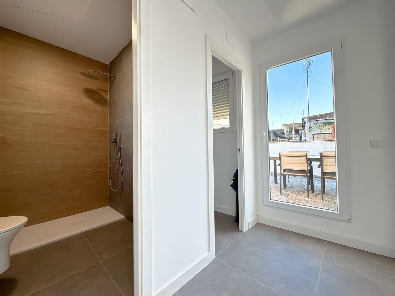 3 bedroom Townhouse for rent in Massamagrell - € 2,000 (Ref: 9884919)