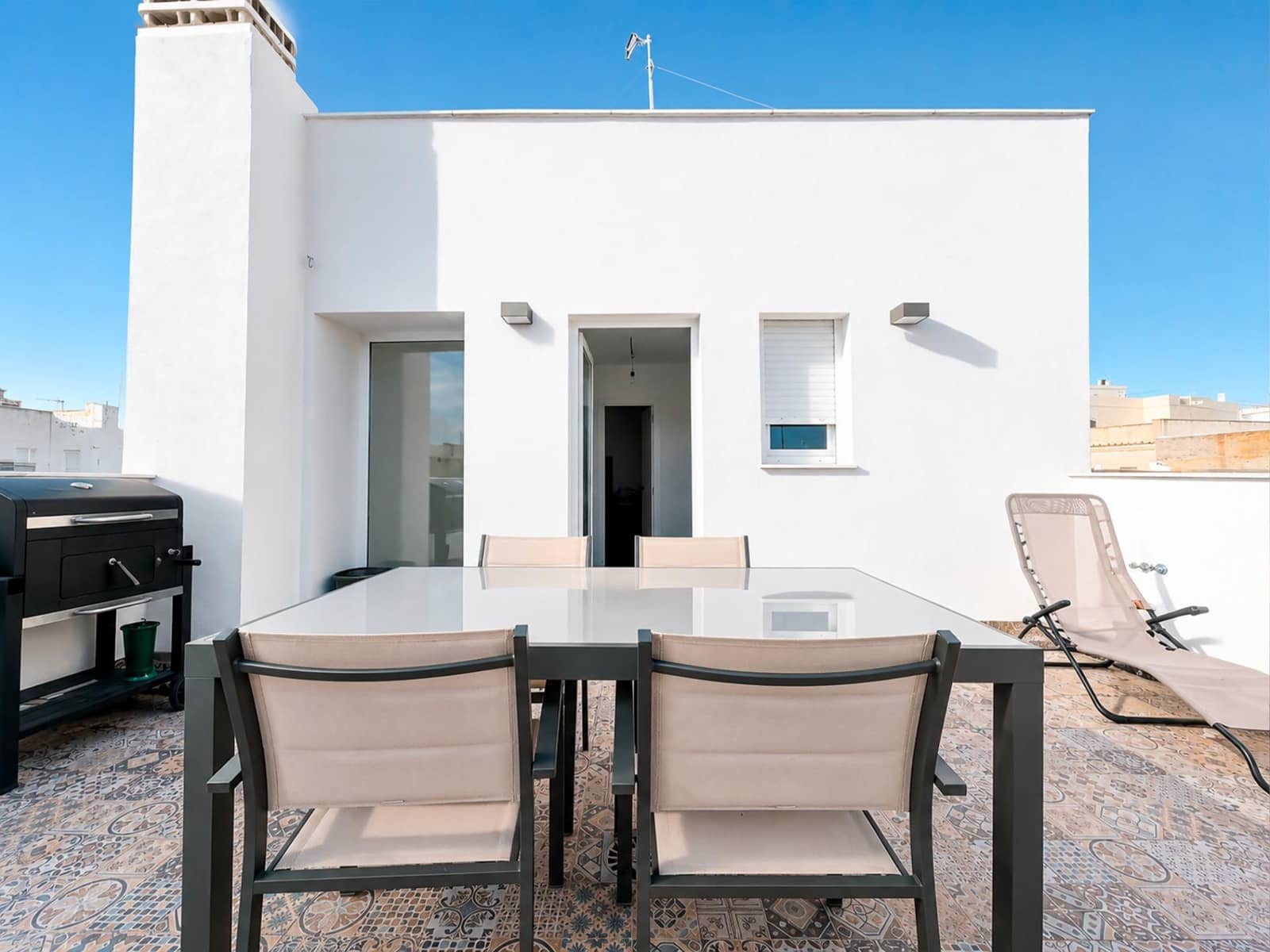 3 bedroom Townhouse for rent in Massamagrell - € 2,000 (Ref: 9884919)