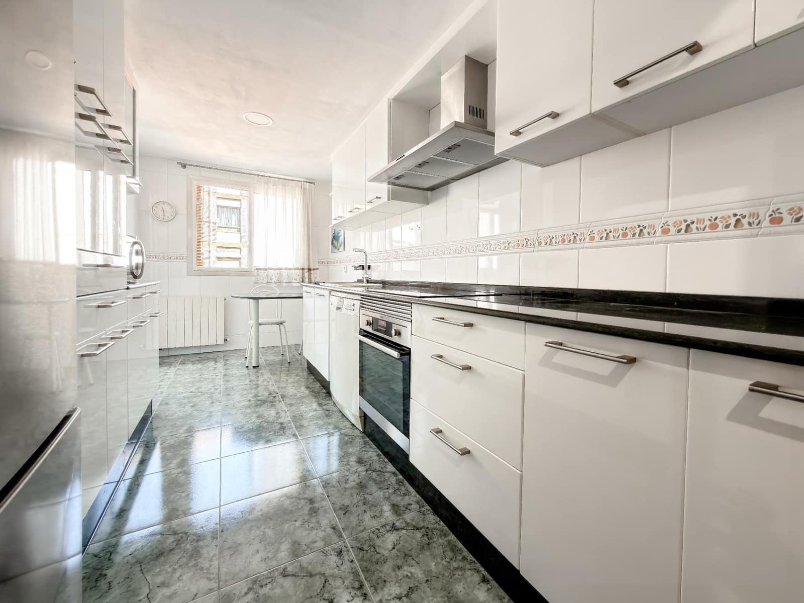 4 sypialnia Mieszkanie na sprzedaż w Miasto Walencja z garażem - 469 000 € (Ref: 9913264)