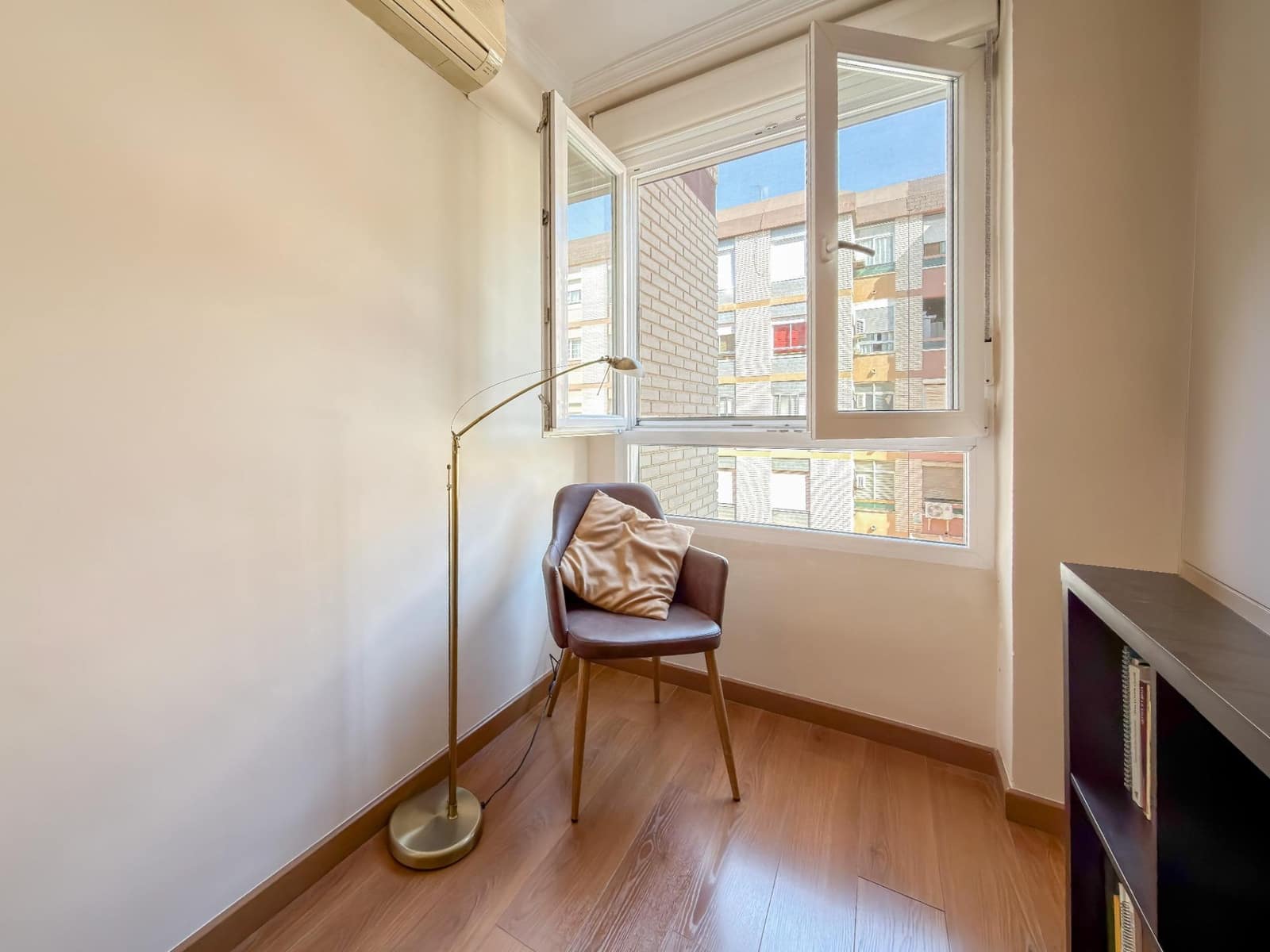 4 sypialnia Mieszkanie na sprzedaż w Miasto Walencja z garażem - 469 000 € (Ref: 9913264)