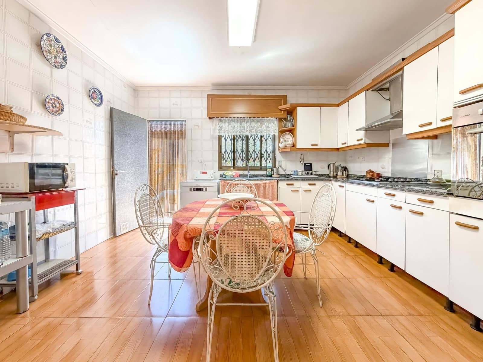 Chalet de 4 habitaciones en L'Eliana en venta con piscina garaje - 670.000 € (Ref: 9927515)