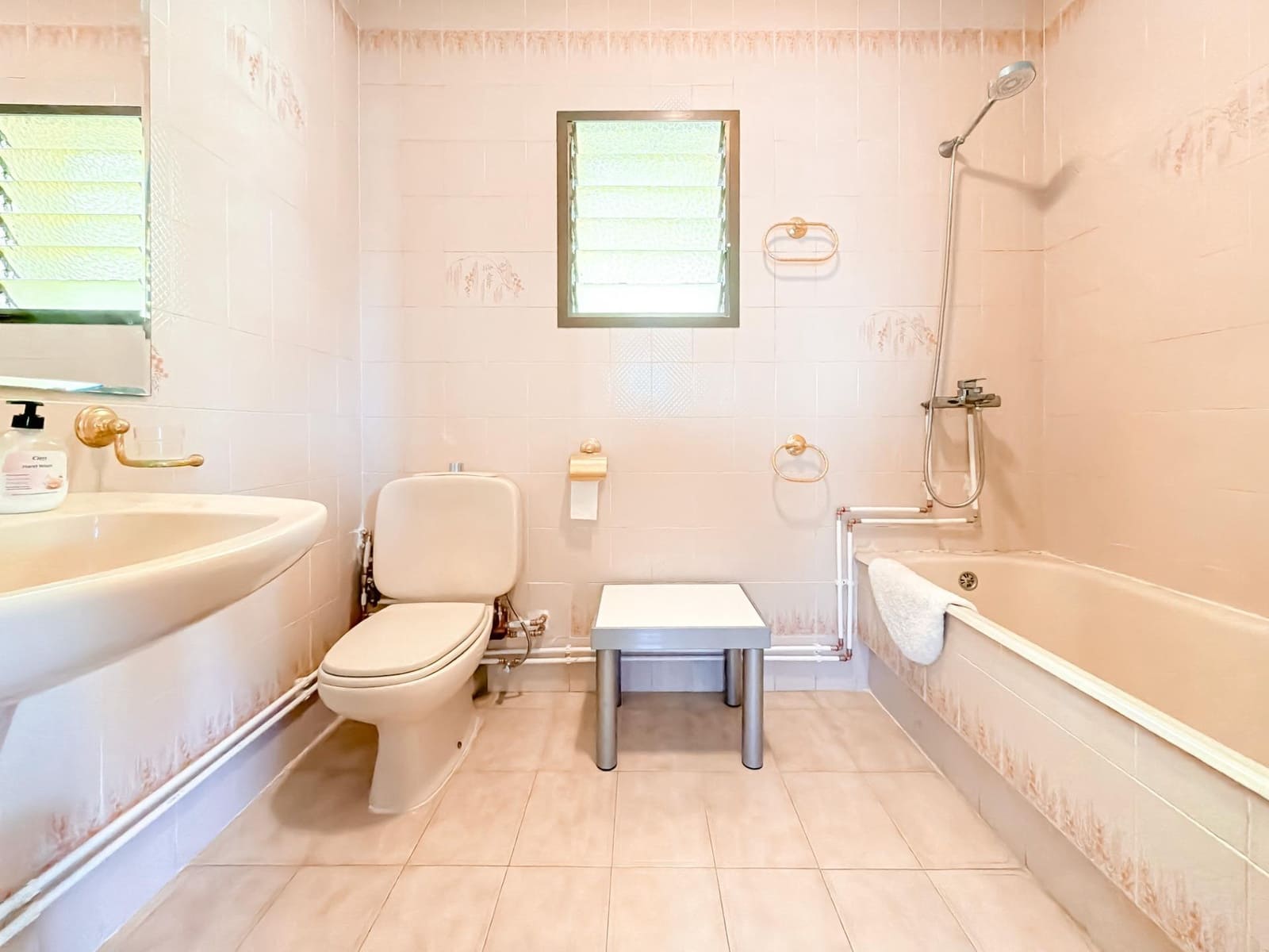 Chalet de 4 habitaciones en L'Eliana en venta con piscina garaje - 670.000 € (Ref: 9927515)