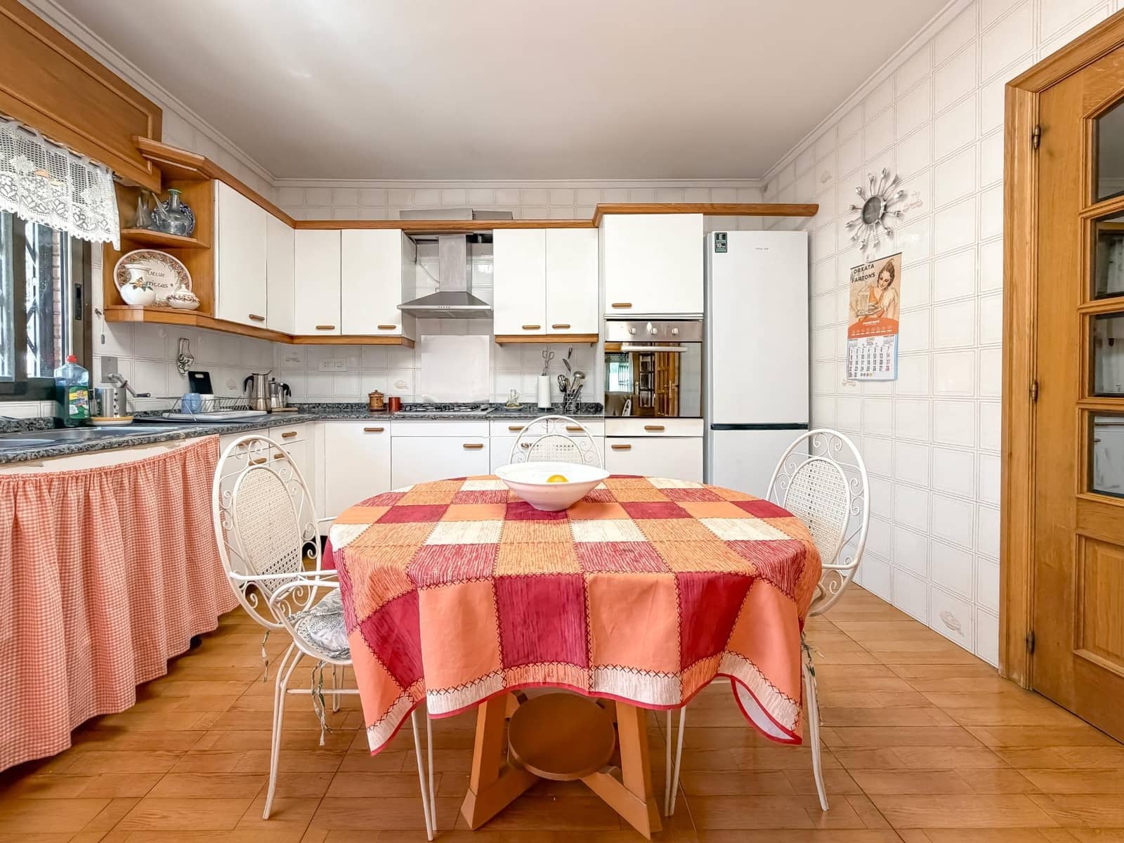 Chalet de 4 habitaciones en L'Eliana en venta con piscina garaje - 670.000 € (Ref: 9927515)