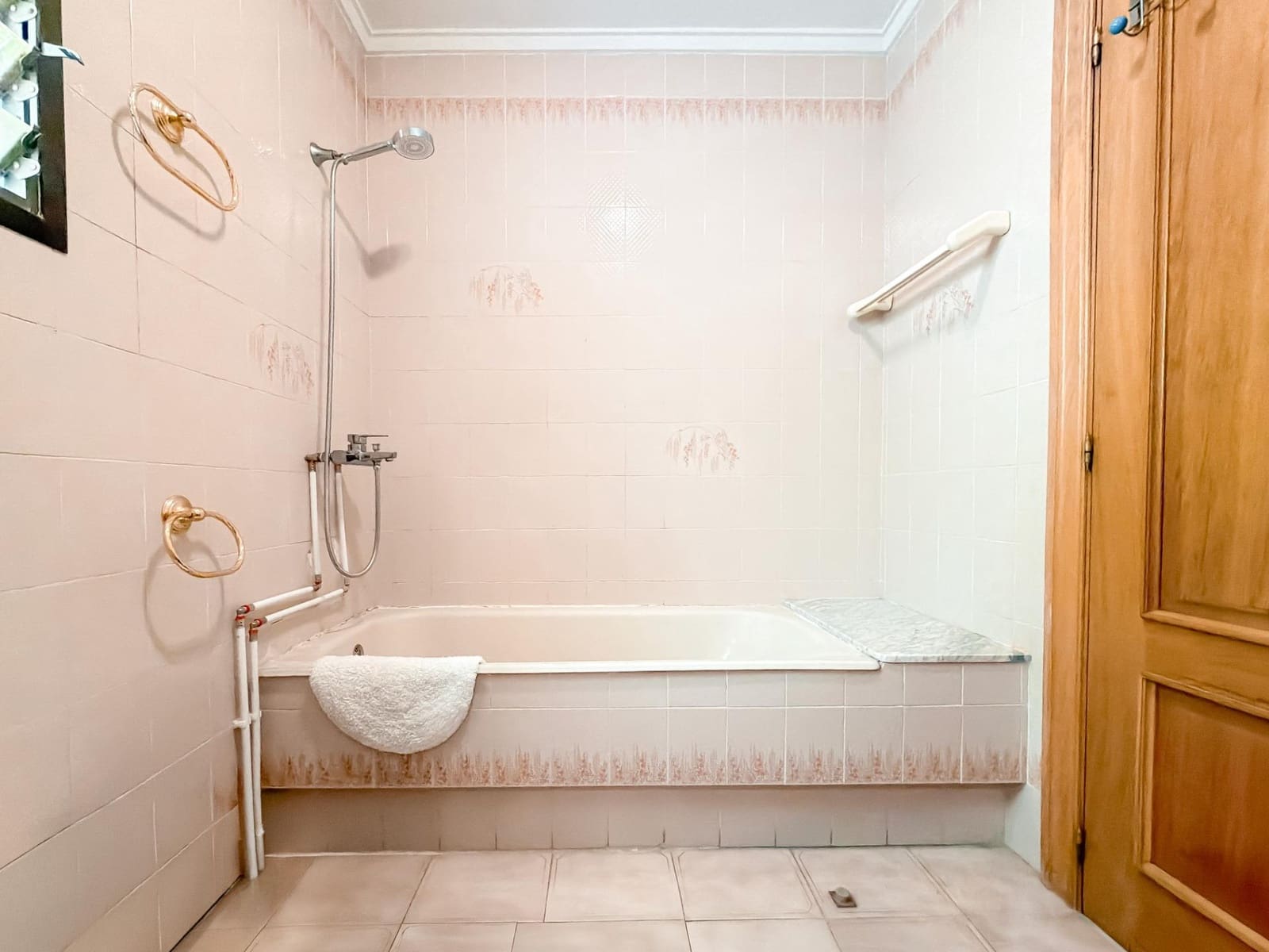 Chalet de 4 habitaciones en L'Eliana en venta con piscina garaje - 670.000 € (Ref: 9927515)