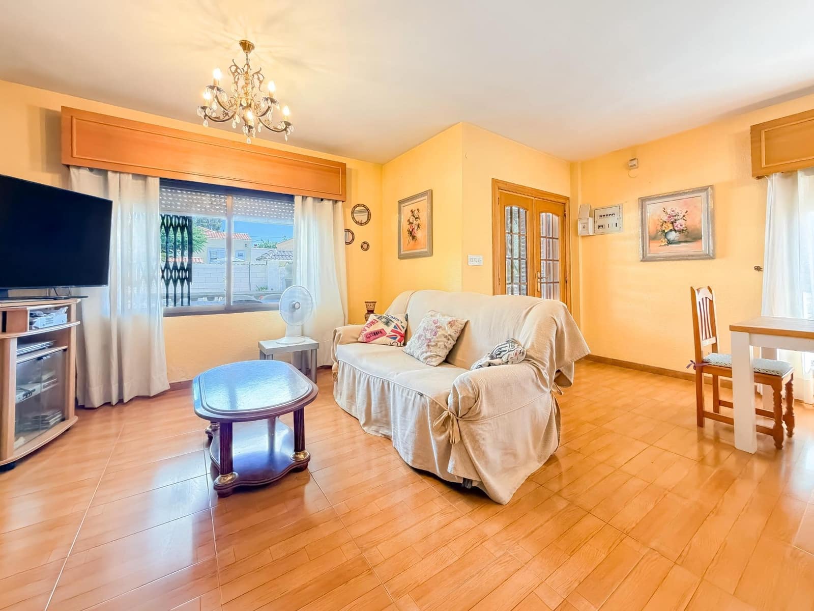 Chalet de 4 habitaciones en L'Eliana en venta con piscina garaje - 670.000 € (Ref: 9927515)