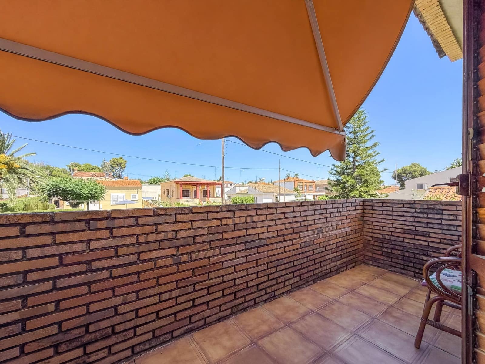 Chalet de 4 habitaciones en L'Eliana en venta con piscina garaje - 670.000 € (Ref: 9927515)