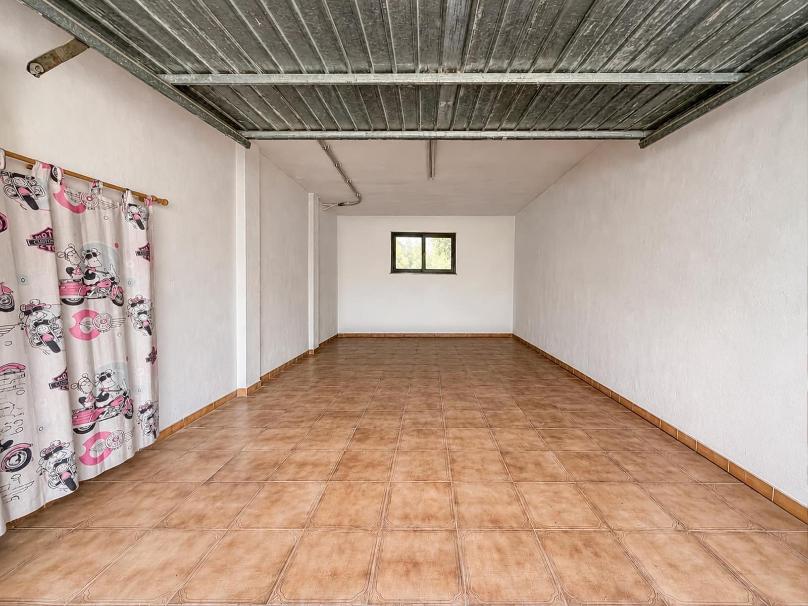 Chalet de 4 habitaciones en L'Eliana en venta con piscina garaje - 670.000 € (Ref: 9927515)
