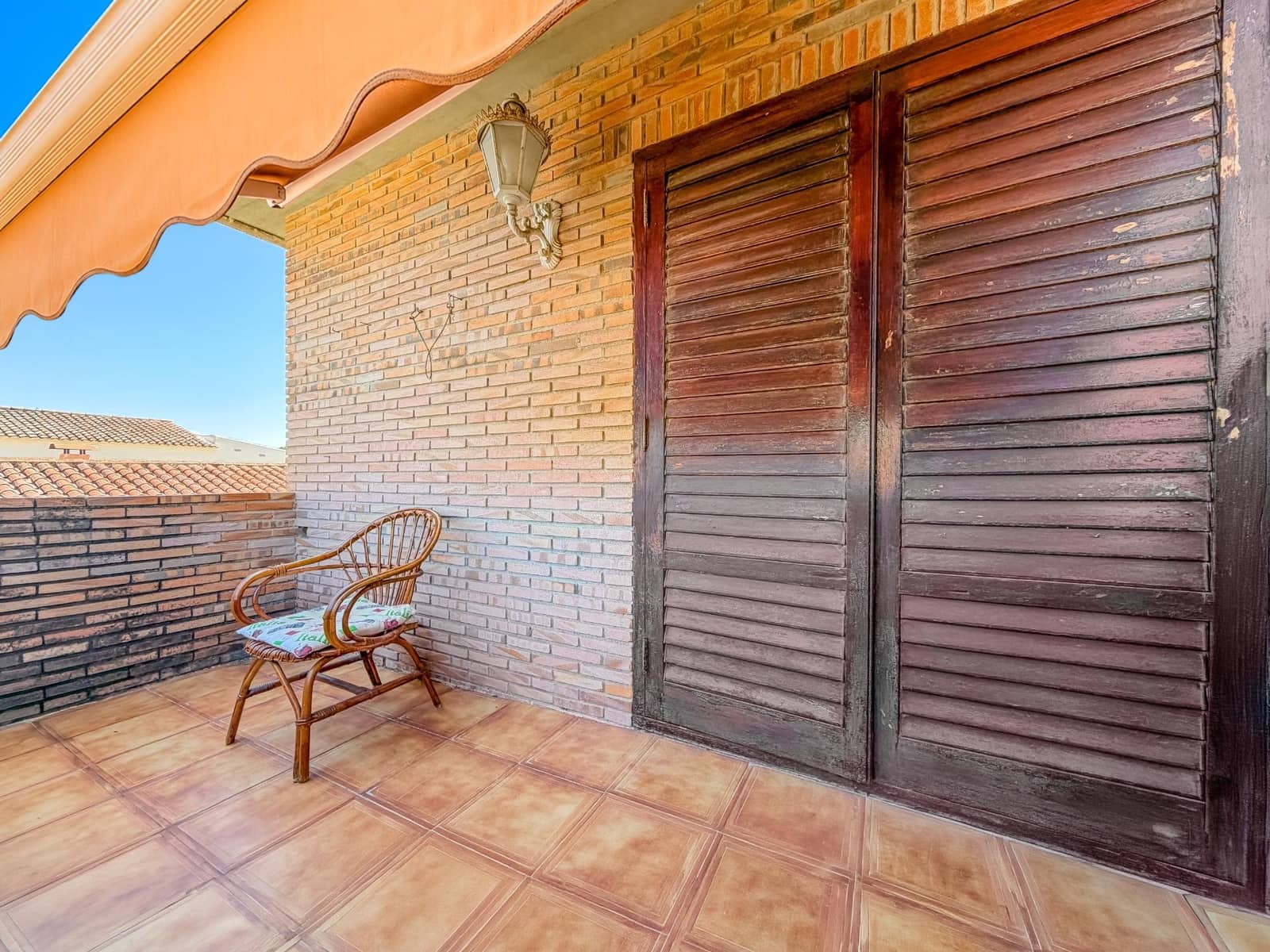 Chalet de 4 habitaciones en L'Eliana en venta con piscina garaje - 670.000 € (Ref: 9927515)