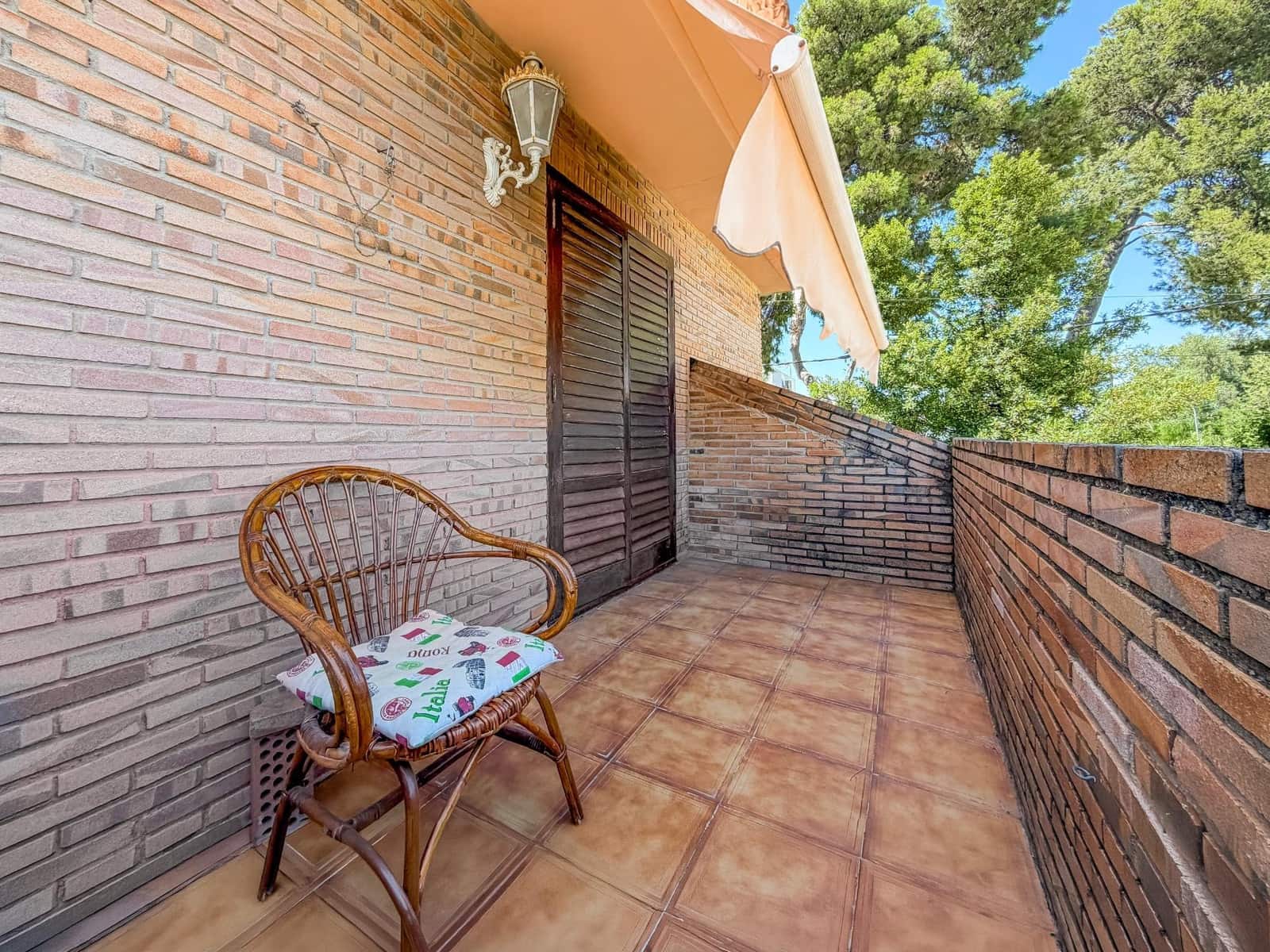 Chalet de 4 habitaciones en L'Eliana en venta con piscina garaje - 670.000 € (Ref: 9927515)