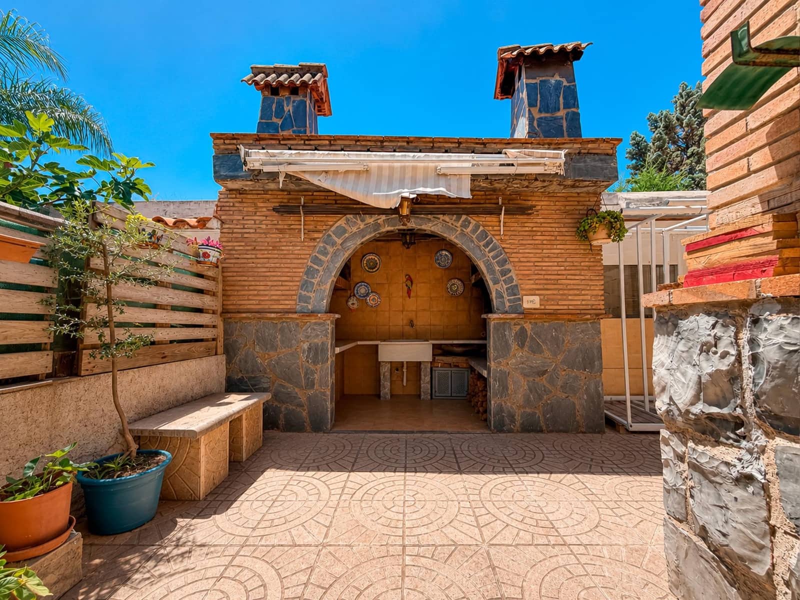 Chalet de 4 habitaciones en L'Eliana en venta con piscina garaje - 670.000 € (Ref: 9927515)