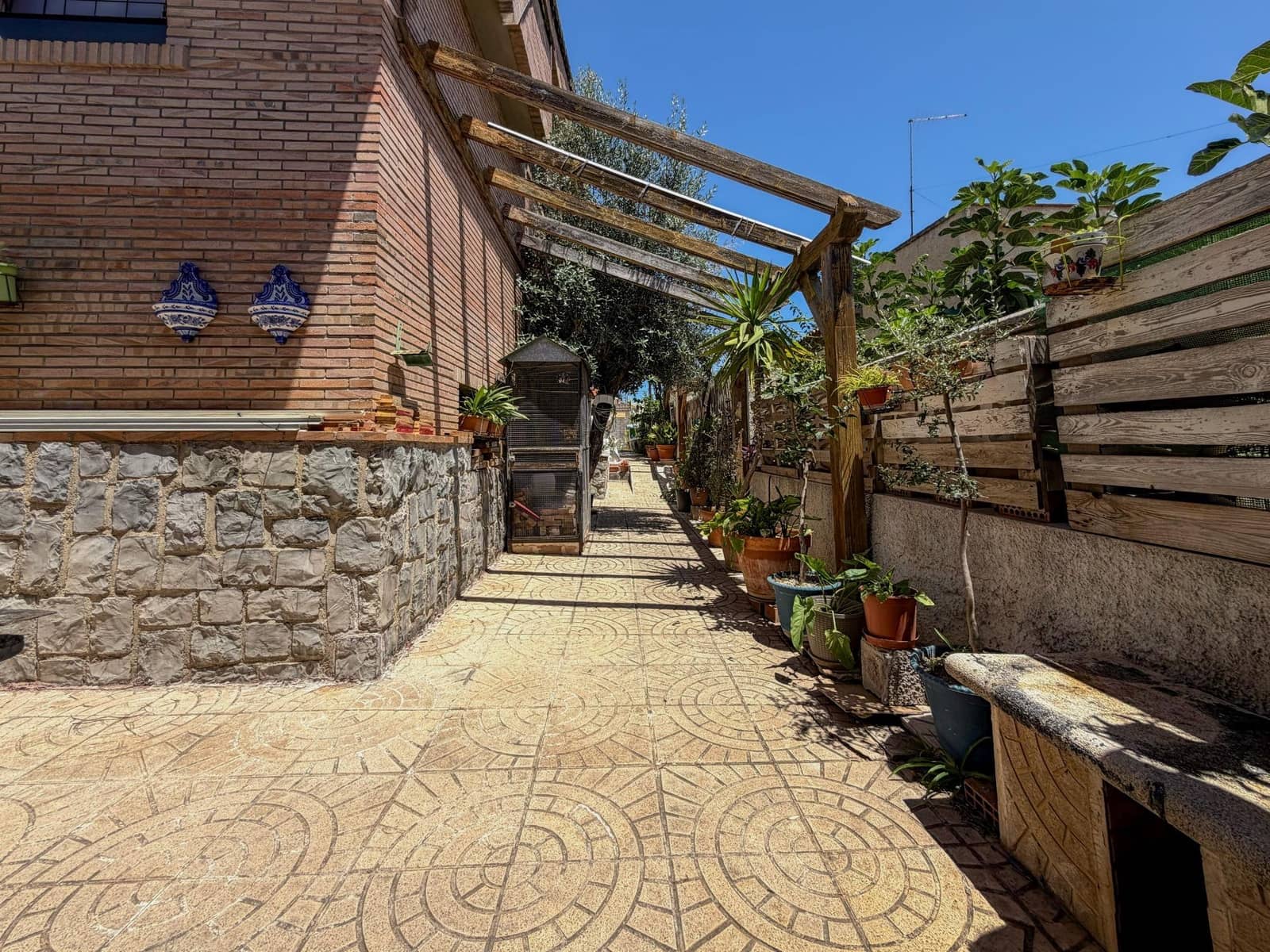 Chalet de 4 habitaciones en L'Eliana en venta con piscina garaje - 670.000 € (Ref: 9927515)
