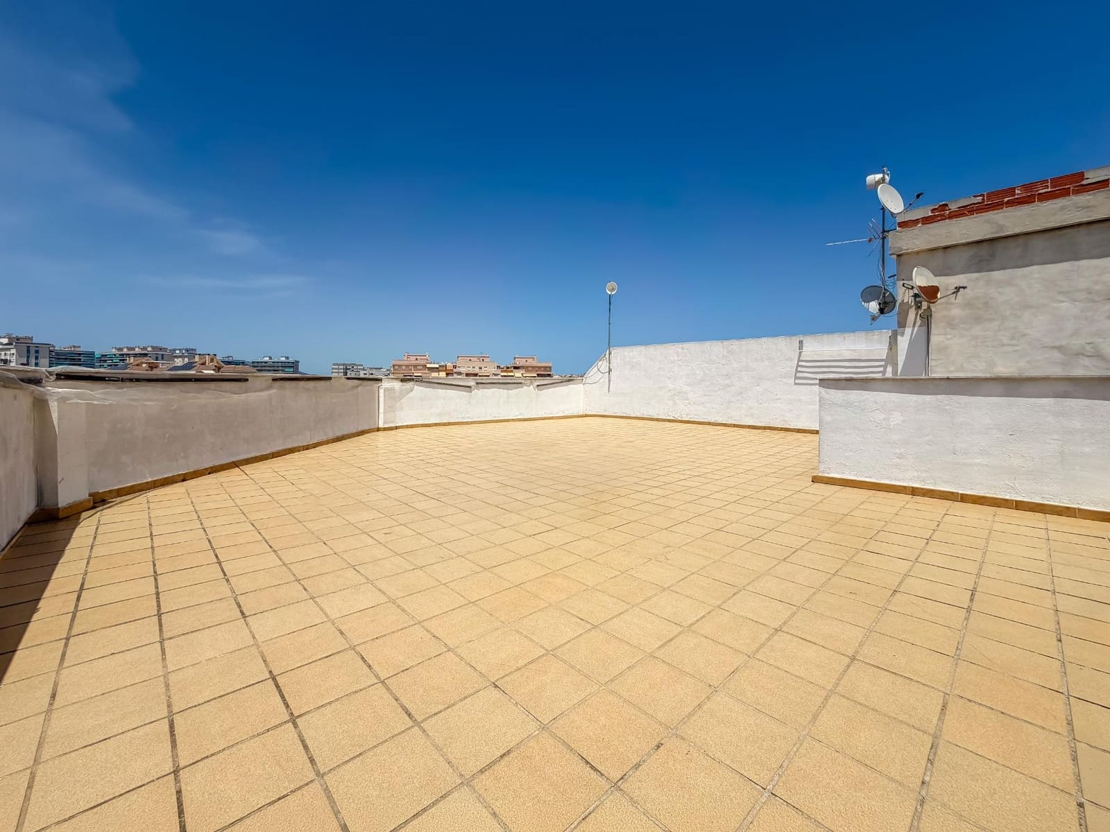 4 quarto Penthouse para venda em Gandia - 365 000 € (Ref: 9938294)
