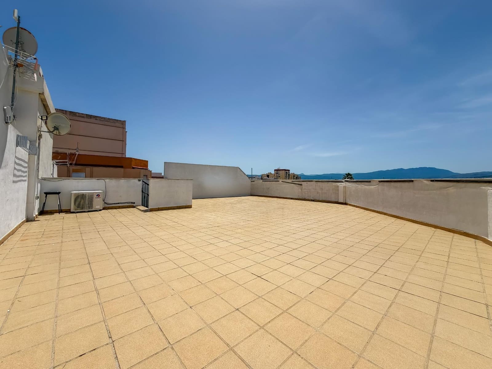 4 bedroom Penthouse for sale in Gandia - € 365,000 (Ref: 9938294)