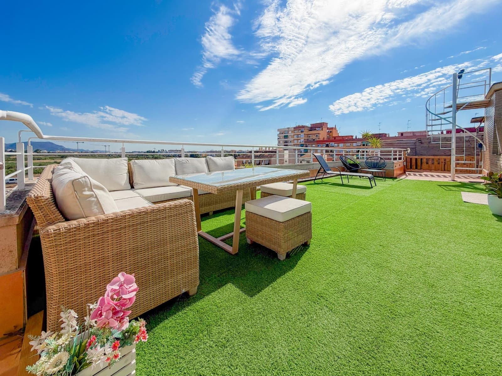 3 Zimmer Penthouse zu verkaufen in Museros mit Pool Garage - 369.000 € (Ref: 9947999)