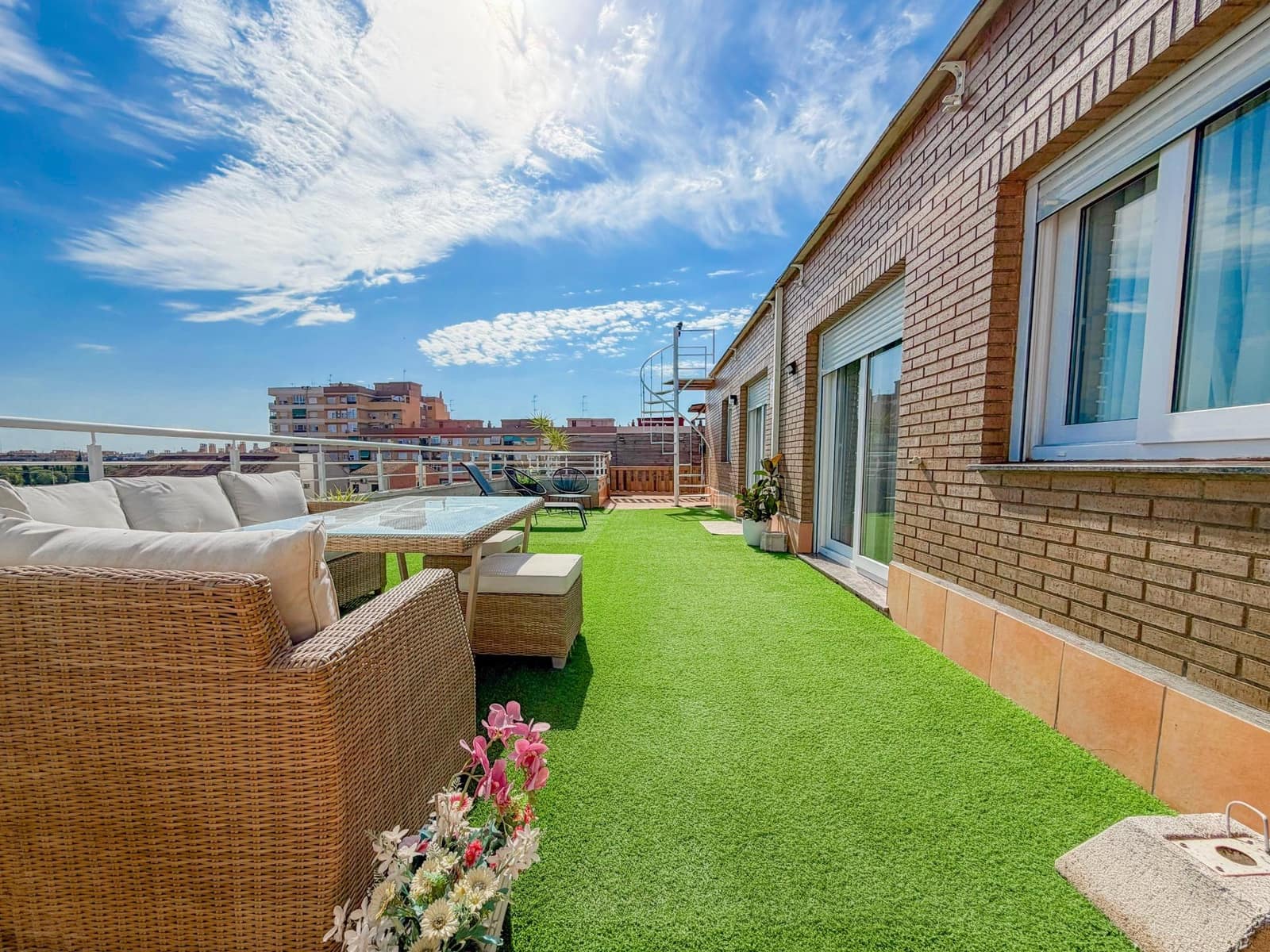 3 Zimmer Penthouse zu verkaufen in Museros mit Pool Garage - 369.000 € (Ref: 9947999)