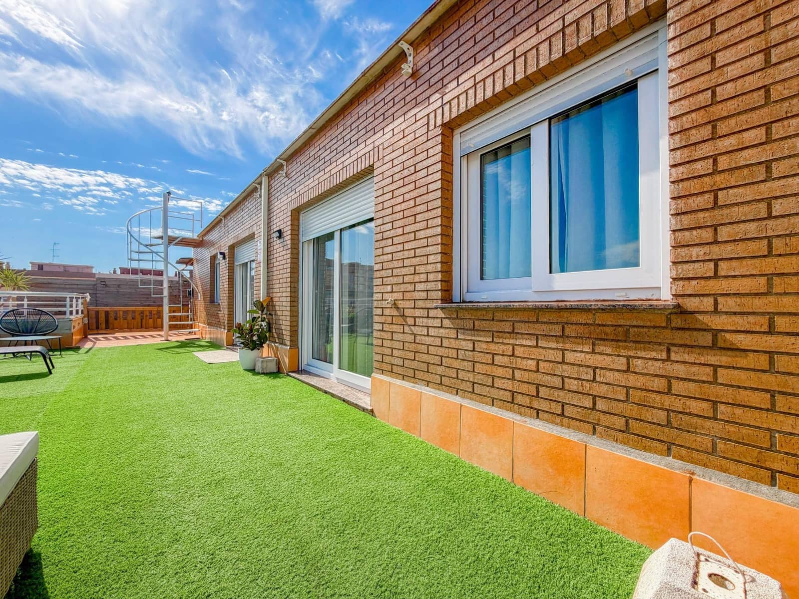 3 Zimmer Penthouse zu verkaufen in Museros mit Pool Garage - 369.000 € (Ref: 9947999)