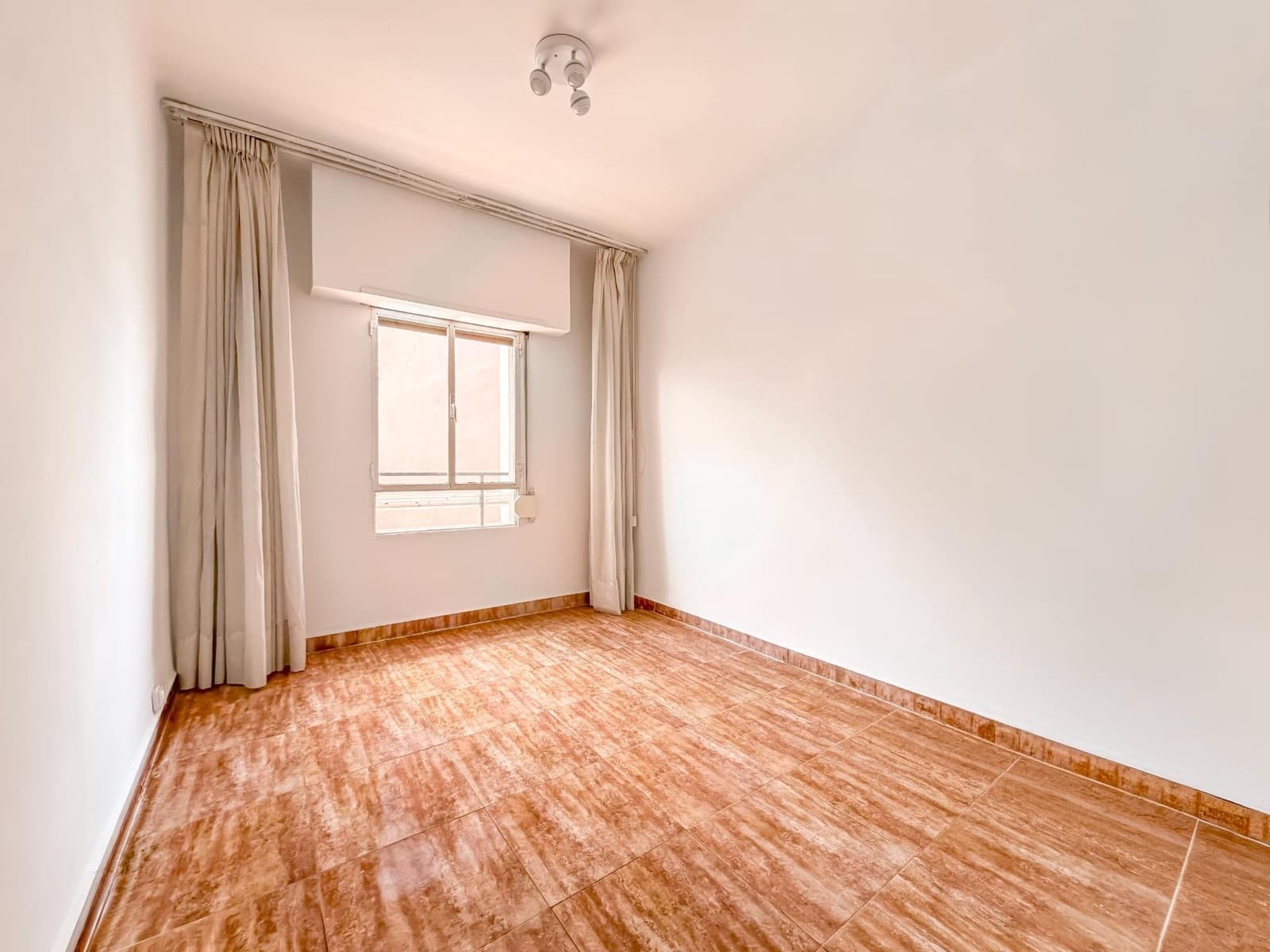 2 sypialnia Mieszkanie na sprzedaż w Burjassot - 169 000 € (Ref: 9952714)