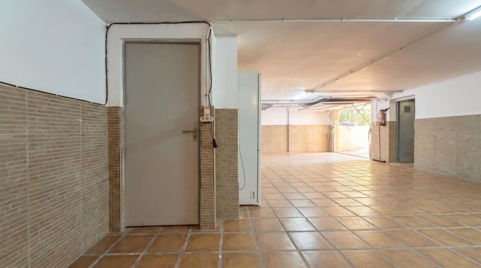 3 soveværelse Villa til salg i La Pobla de Vallbona med swimmingpool garage - € 465.000 (Ref: 9965359)