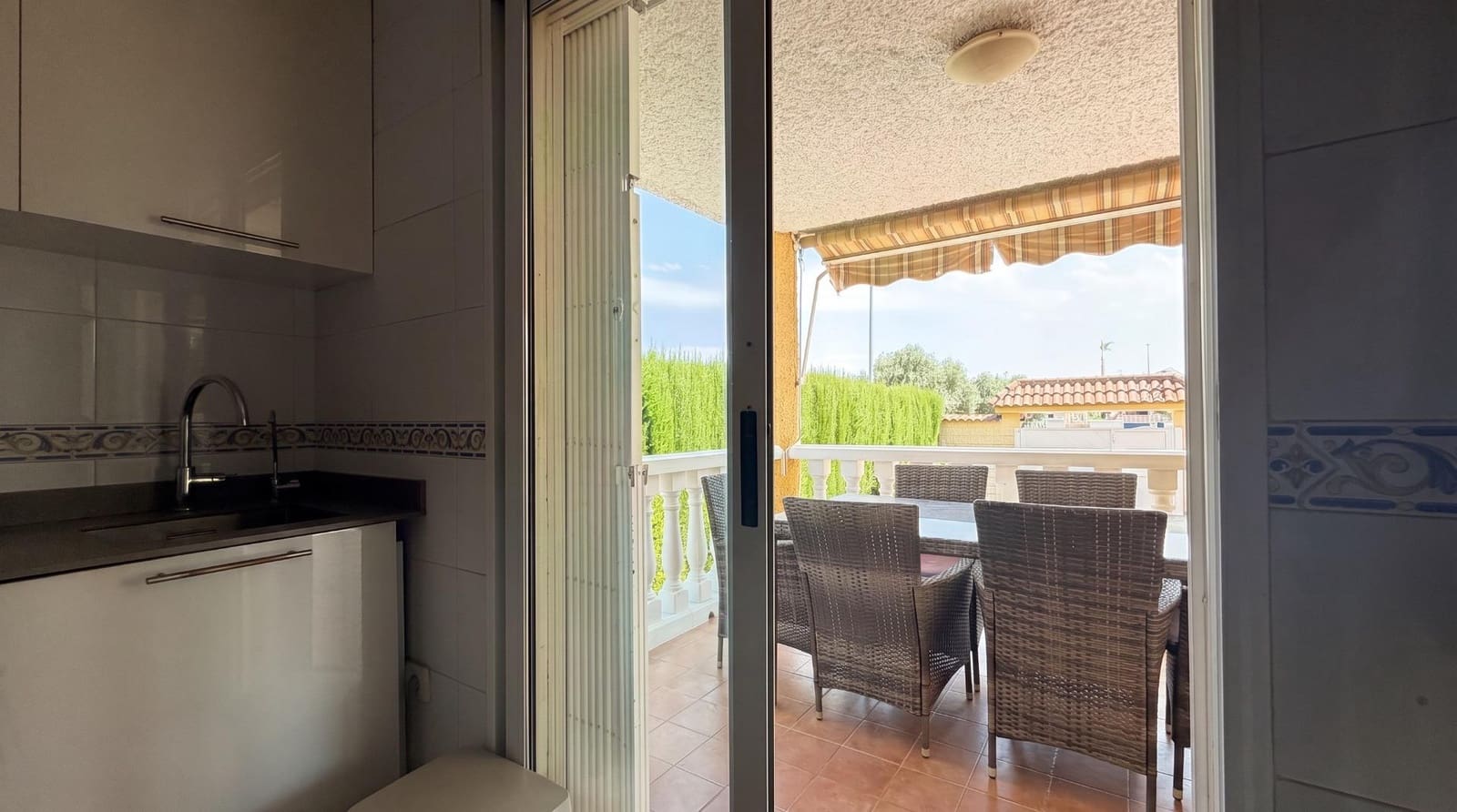 3 soveværelse Villa til salg i La Pobla de Vallbona med swimmingpool garage - € 465.000 (Ref: 9965359)