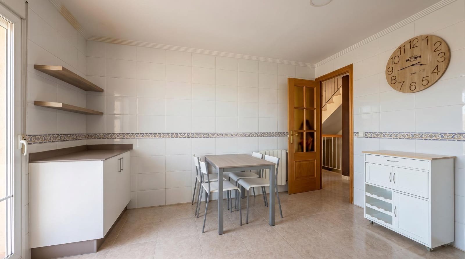 3 soveværelse Villa til salg i La Pobla de Vallbona med swimmingpool garage - € 465.000 (Ref: 9965359)