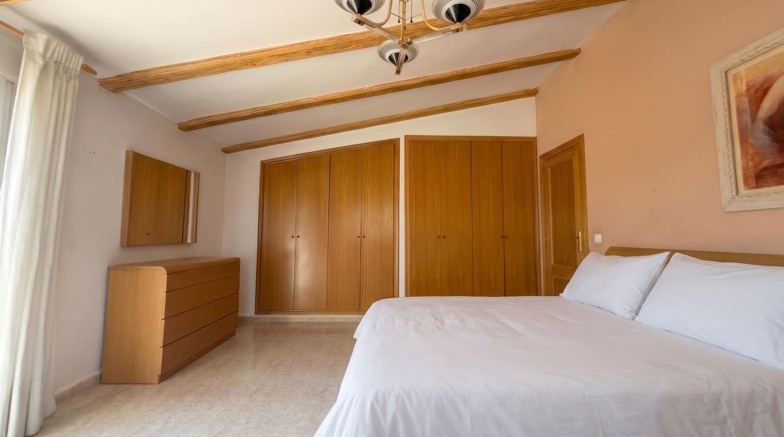 3 soveværelse Villa til salg i La Pobla de Vallbona med swimmingpool garage - € 465.000 (Ref: 9965359)