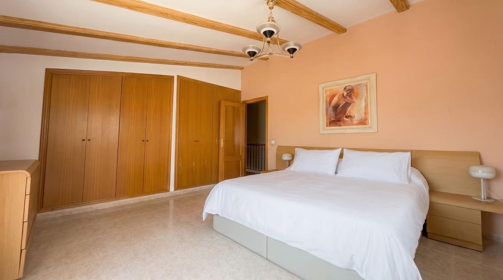 3 soveværelse Villa til salg i La Pobla de Vallbona med swimmingpool garage - € 465.000 (Ref: 9965359)