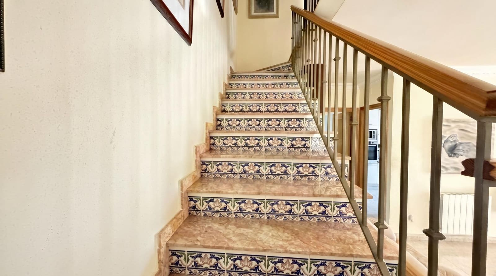 3 soveværelse Villa til salg i La Pobla de Vallbona med swimmingpool garage - € 465.000 (Ref: 9965359)
