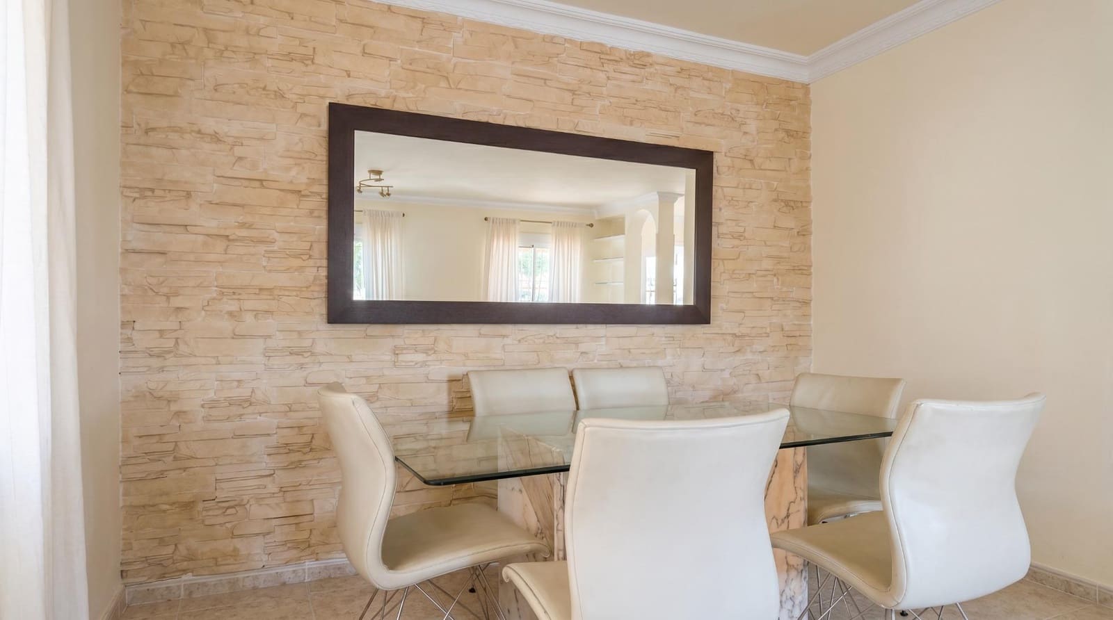 3 soveværelse Villa til salg i La Pobla de Vallbona med swimmingpool garage - € 465.000 (Ref: 9965359)