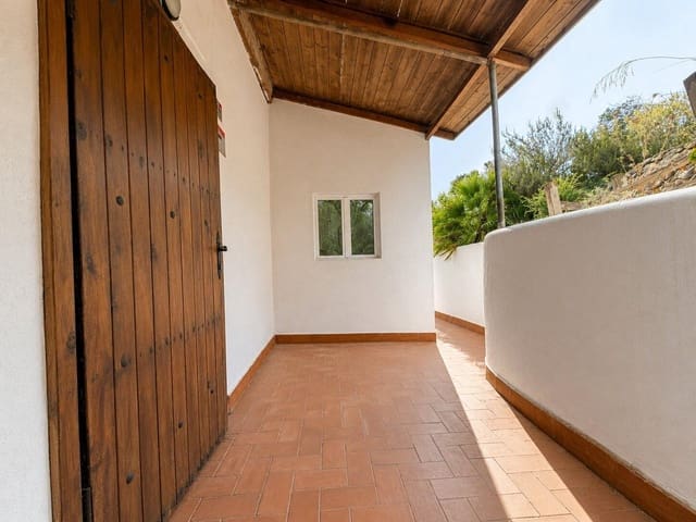 3 soverom Villa til salgs i Ibiza by med svømmebasseng garasje - € 2 200 000 (Ref: 9997192)