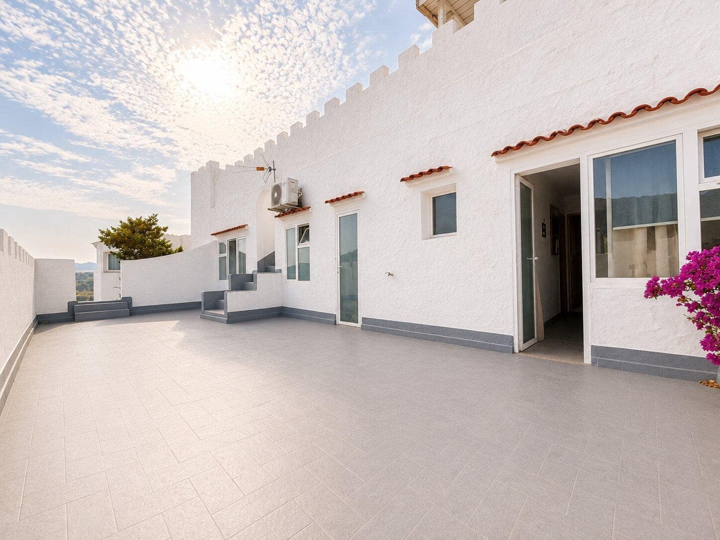 3 soverom Villa til salgs i Ibiza by med svømmebasseng garasje - € 2 200 000 (Ref: 9997192)
