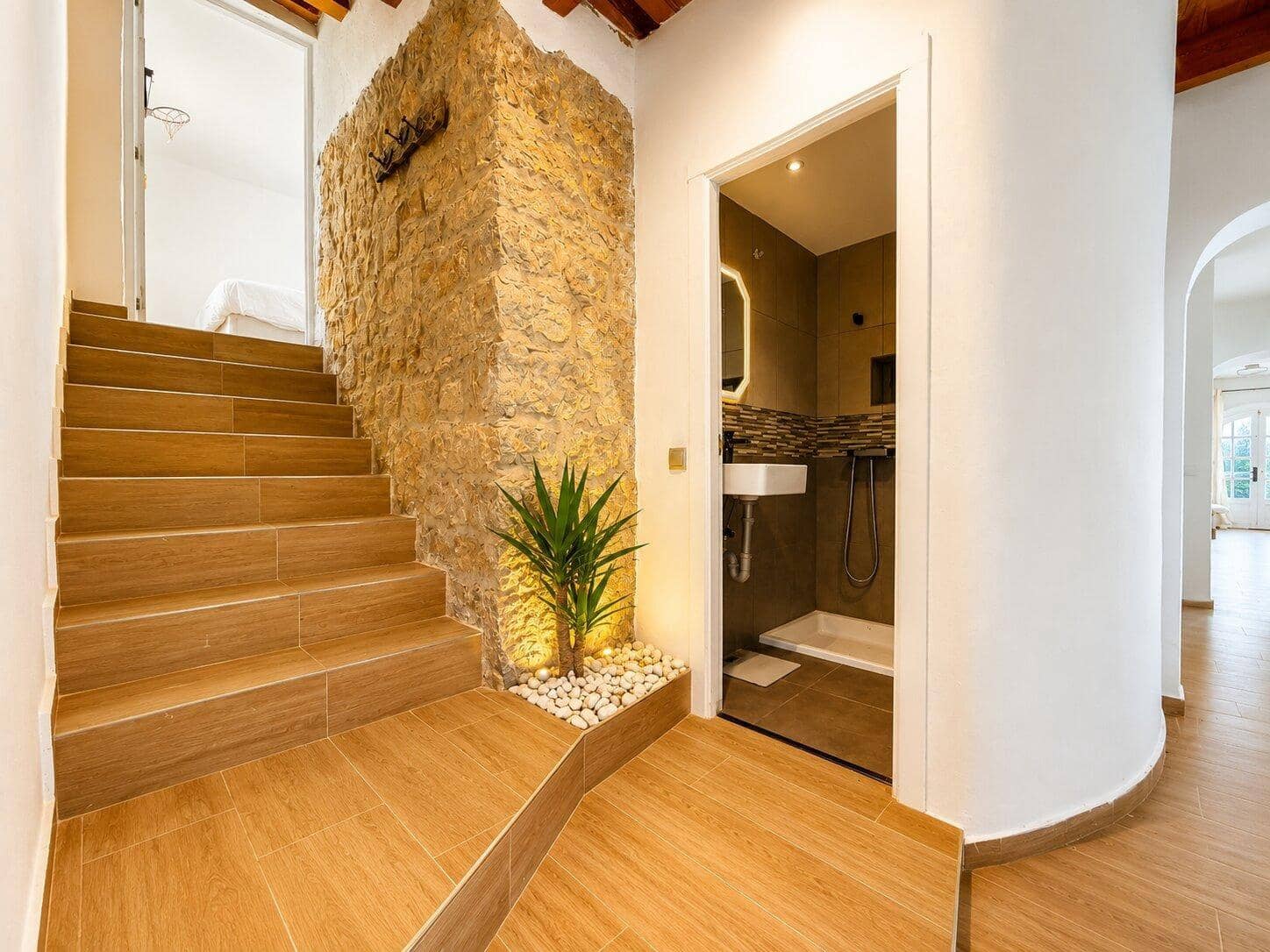 3 soverom Villa til salgs i Ibiza by med svømmebasseng garasje - € 2 200 000 (Ref: 9997192)