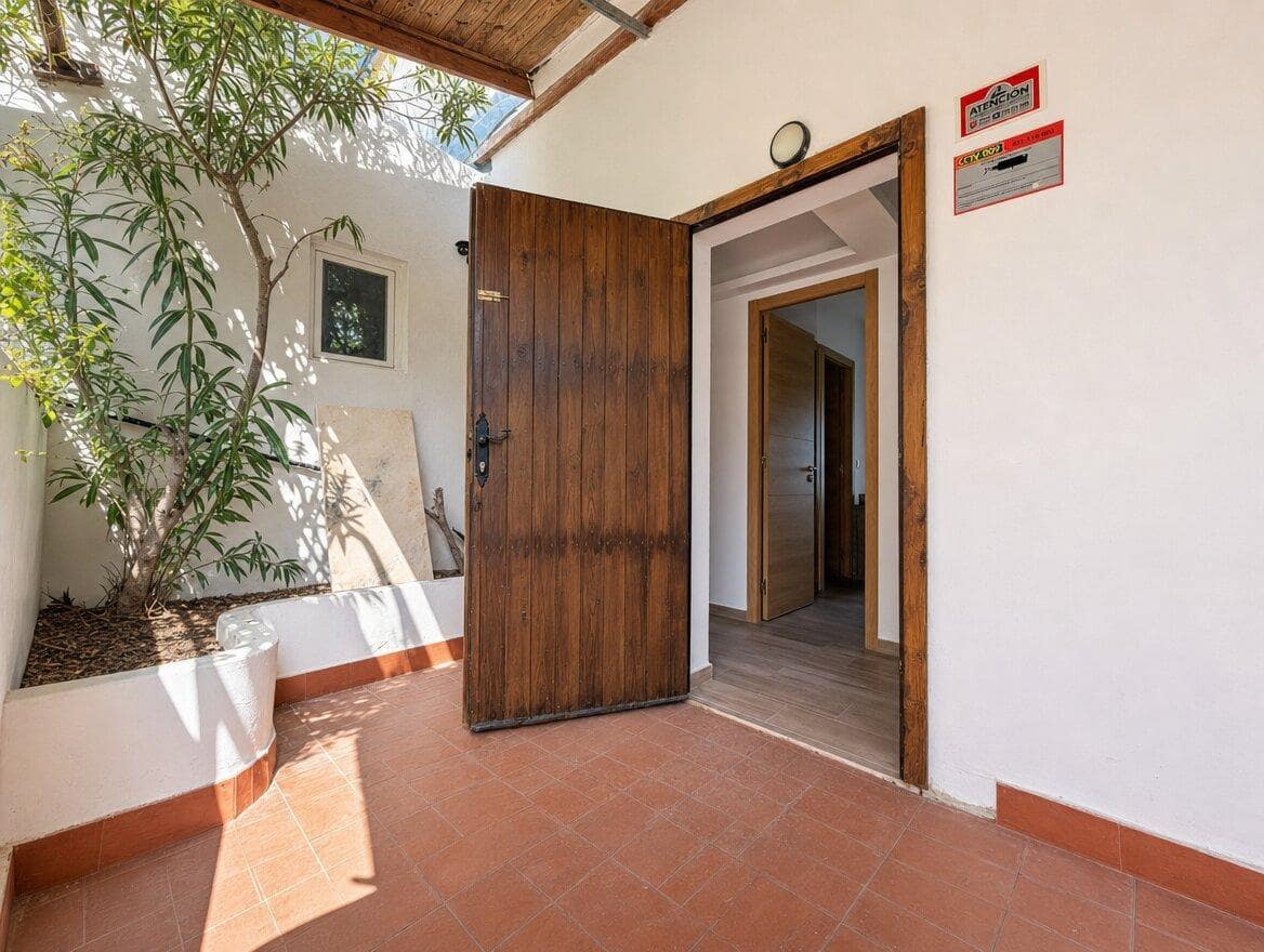 3 soverom Villa til salgs i Ibiza by med svømmebasseng garasje - € 2 200 000 (Ref: 9997192)