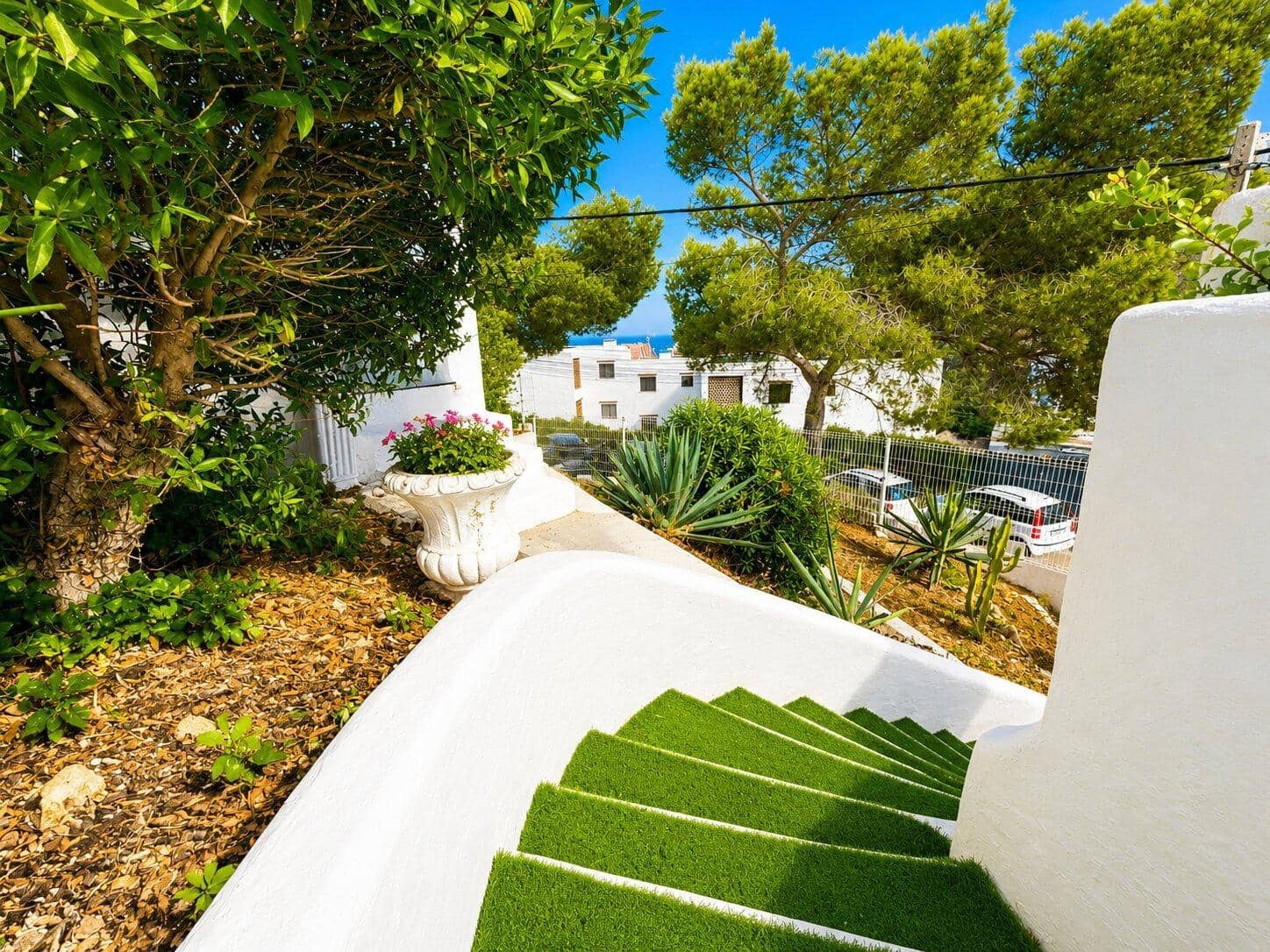 3 soverom Villa til salgs i Ibiza by med svømmebasseng garasje - € 2 200 000 (Ref: 9997192)
