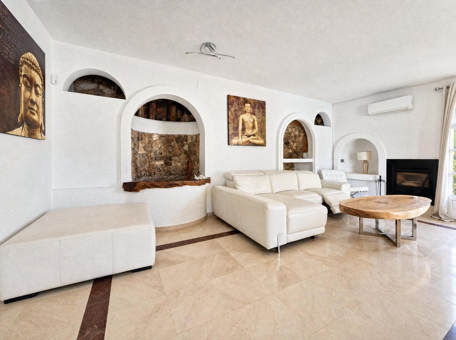 3 soverom Villa til salgs i Ibiza by med svømmebasseng garasje - € 2 200 000 (Ref: 9997192)