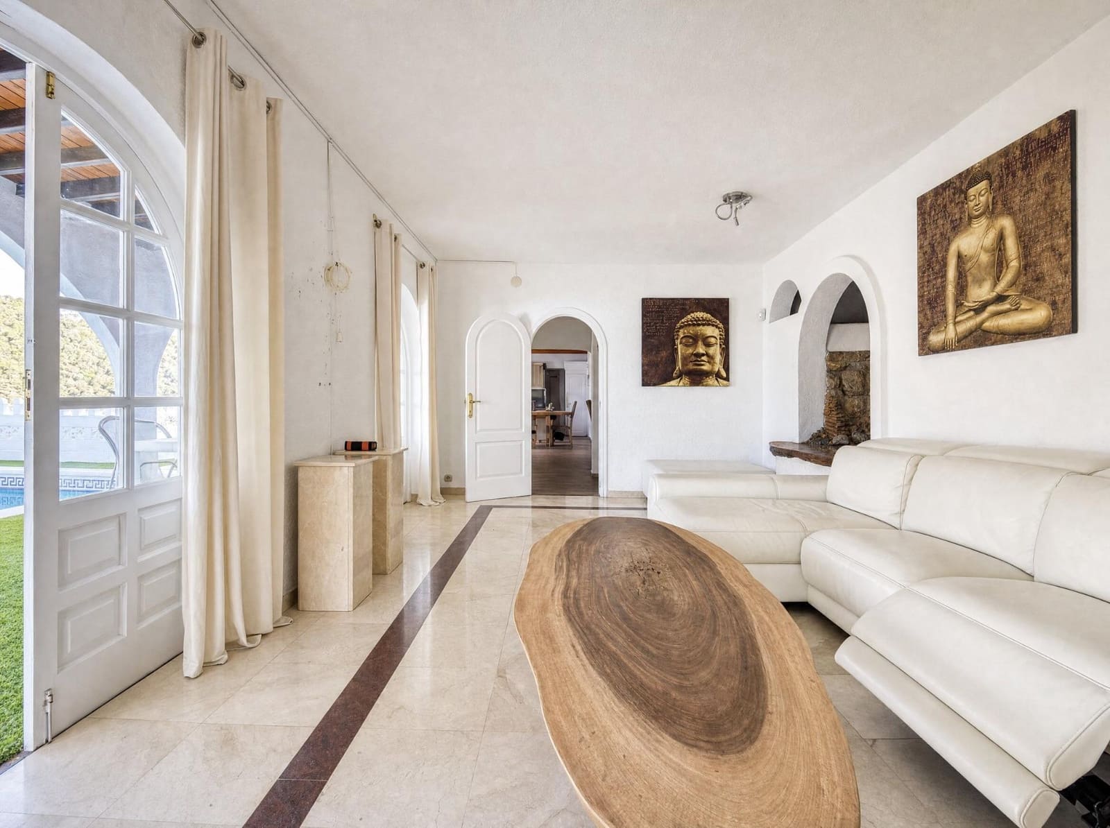 3 soverom Villa til salgs i Ibiza by med svømmebasseng garasje - € 2 200 000 (Ref: 9997192)