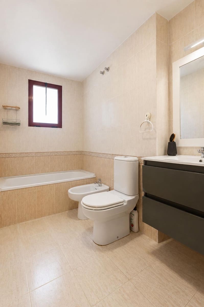 3 slaapkamer Flat te koop in Gandia met zwembad garage - € 289.000 (Ref: 10005576)