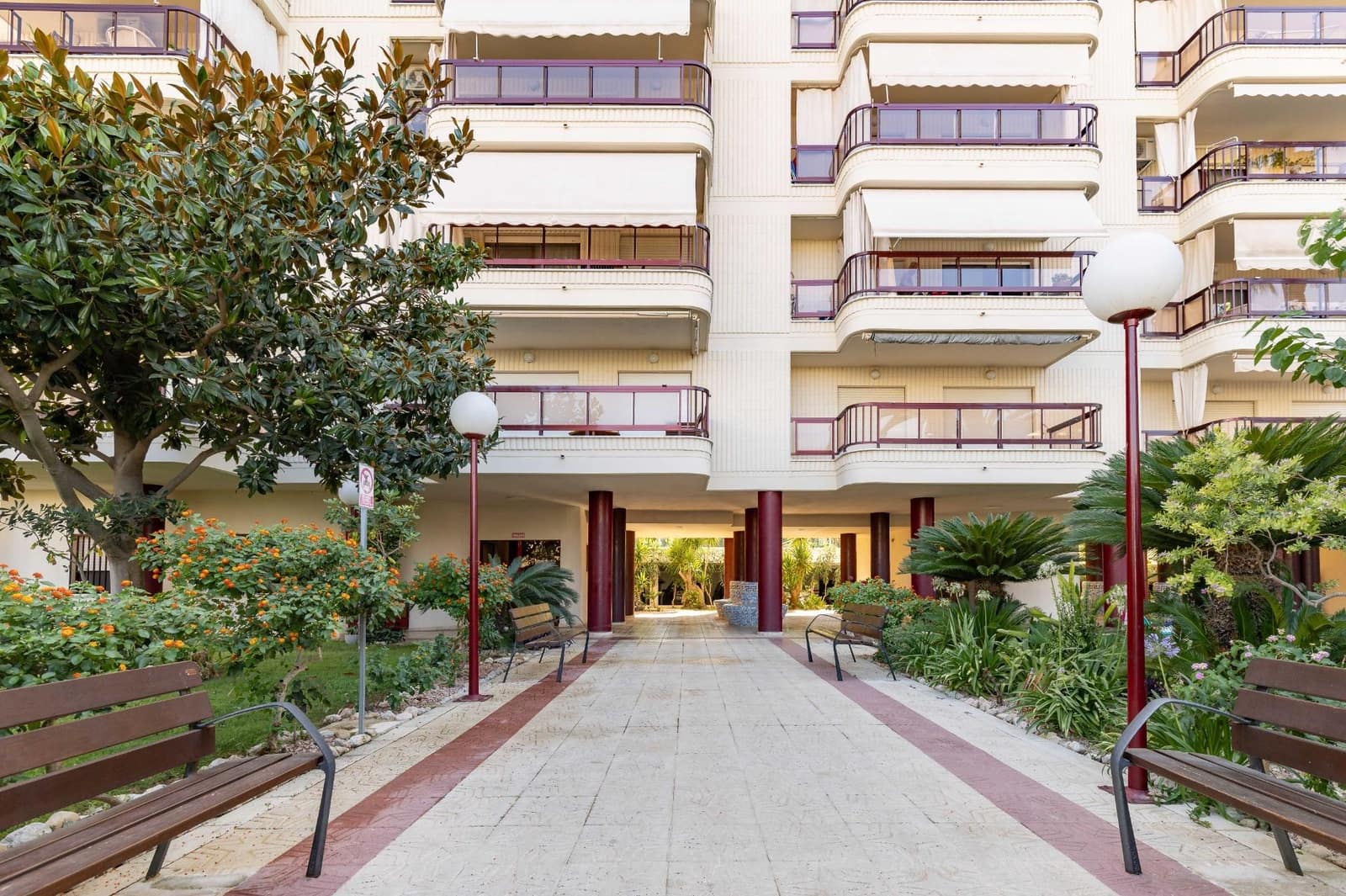 3 slaapkamer Flat te koop in Gandia met zwembad garage - € 289.000 (Ref: 10005576)