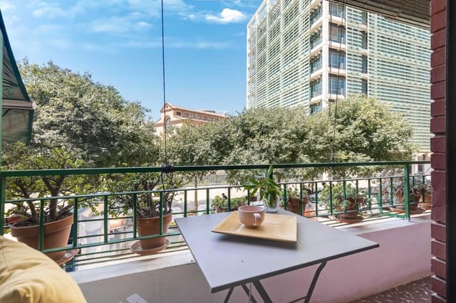 2 bedroom Flat for sale in Nou Moles, Valencia city - € 179,000 (Ref: 10005578)