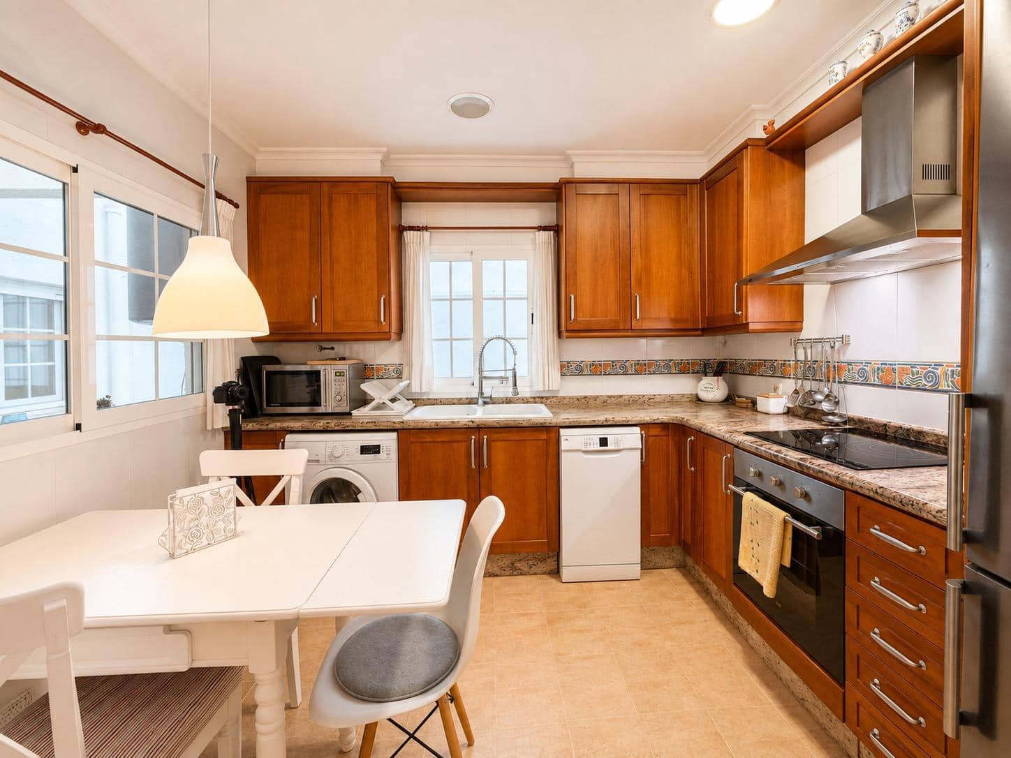 Appartement de 3 chambres à louer à Benimamet - 1 400 € (Ref: 10005579)
